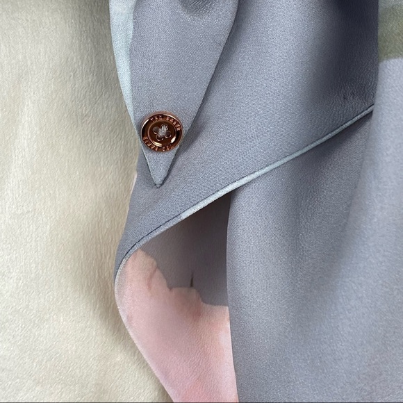 NWOT Ted Baker Scarf in Silver Gray Blush Pink Floral Print Long Spring Scarf - Picture 9 of 9